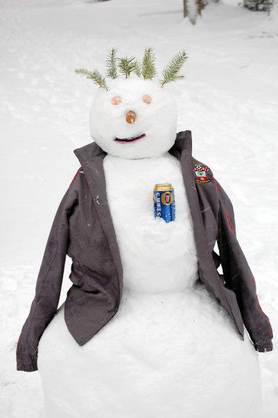  Southampton FC supporting snowman. From Timmy Davies of Totton but on holiday in Longleat. 
