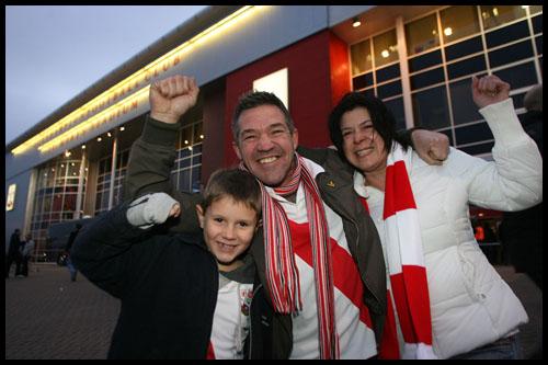 The Royle Family get get hyped up before the FA Cup tie between Saints and Man United at St. Mary's.