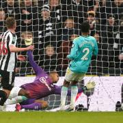 Newcastle United's Sean Longstaff (left) scores their side's second goal of the game during the Carabao Cup Semi Final second leg match at St. James's Park, Newcastle upon Tyne. Picture date: Tuesday January 31, 2023.