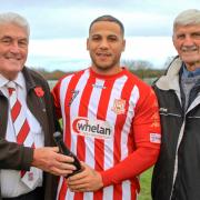Barry Mason flanked by Sholing vice-president Trevor Lewis and president Bill Boyle MBE (photo: Ray Routledge)