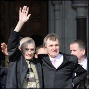 Sean Hodgson (left) pictured with his brother Peter at the High Court in London