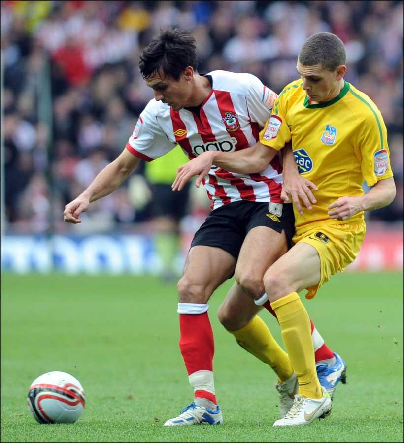 Saints v Crystal Palace in the npower Championship. Jack Cork. The unauthorised, downloading editing copying or distribution of this image is strictly prohibited.