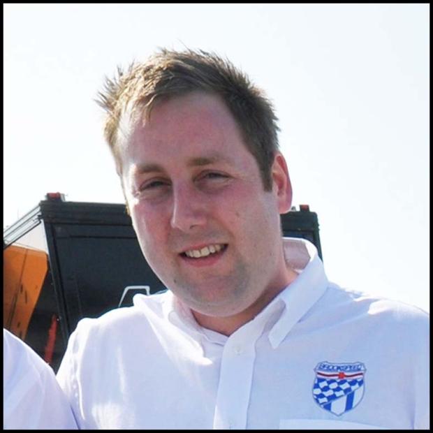 Southampton powerboat racer Mike Lovell