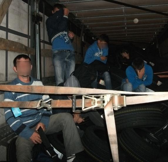 Stowaways captured in lorry