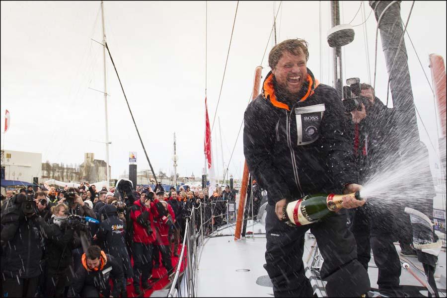 Images of Alex Thomson's return at the end of the Vendee Globe race.