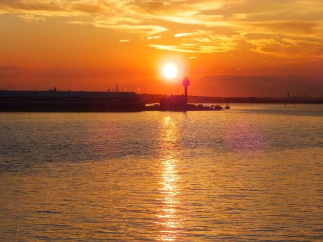 Sunset at Calshot Spit, by Echo reader Craig Wilson. Caught on Camera for August 2, 2012.