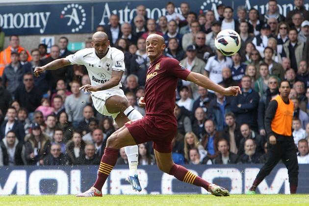 Tottenham Hotspur's Jermain Defoe scores his teams second goal of the game. Tottenham Hotspur v Manchester City at White Hart Lane. April 21, 2013.