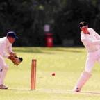 CHRIS ELWARD BATTING FOR BOURNEMOUTH IN 1999