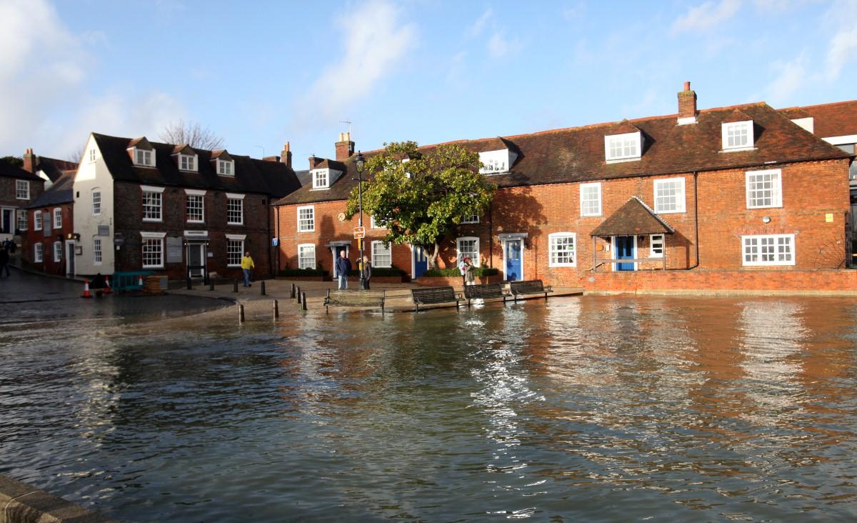 Pictures from the floods in January 2014 - Hamble