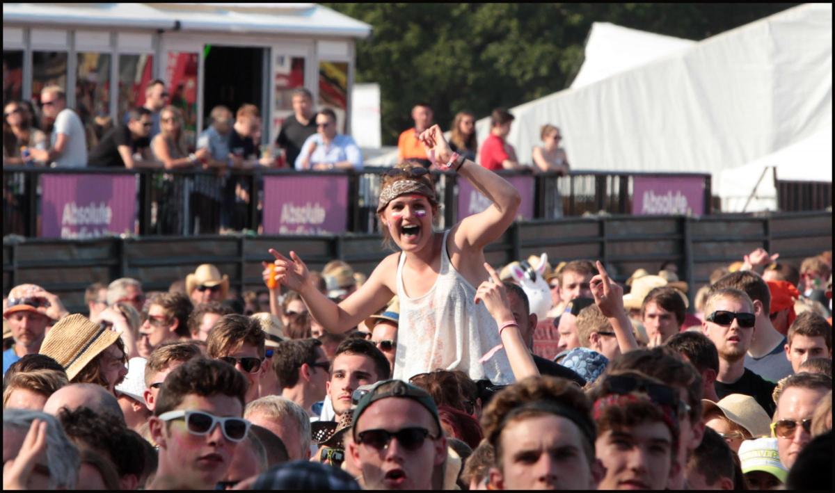 Isle of Wight 2014 - Day One - And the Starsailor fans go wild.