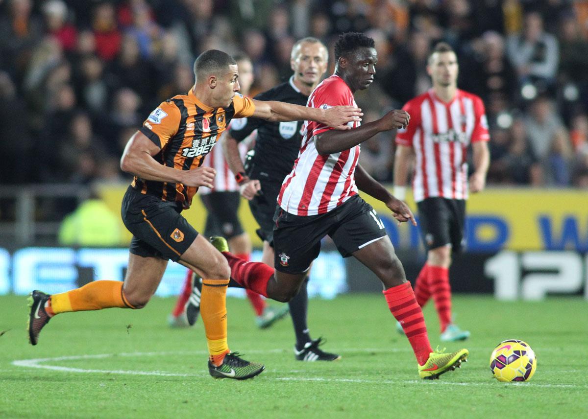Picture from the Barclay's Premier League clash between Hull and Saints. The unauthorised downloading, editing, copying or distribution of this image is strictly prohibited.
