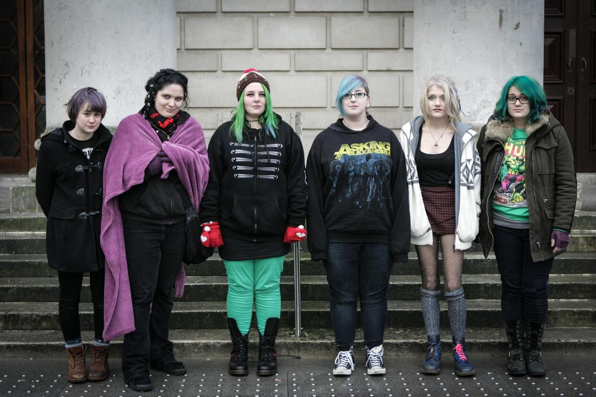 Picture of fans waiting to see Gerard Way at Southampton Guildhall.