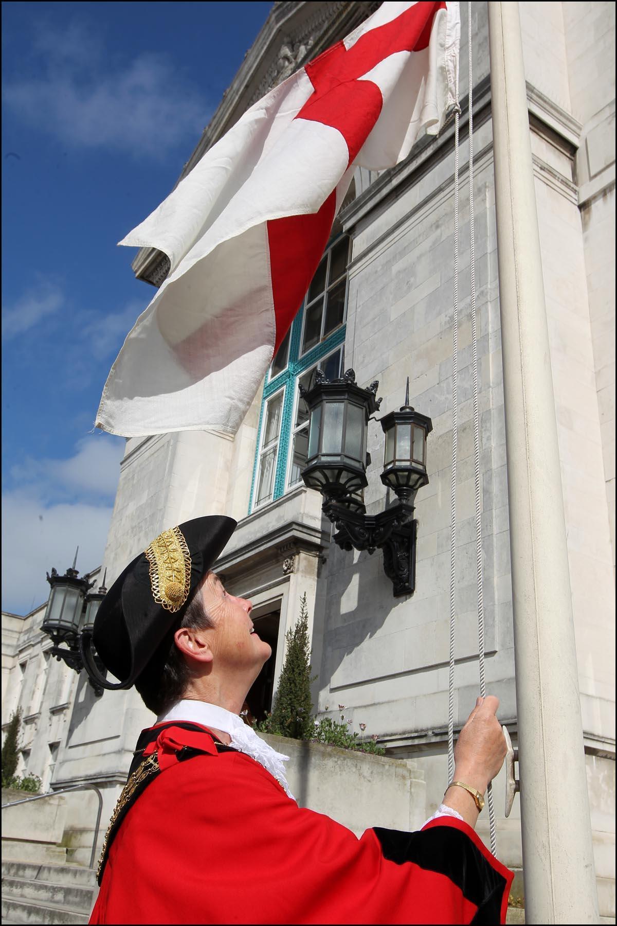Mayor of Southampton Sue Blatchford raises the Civic Centre flag