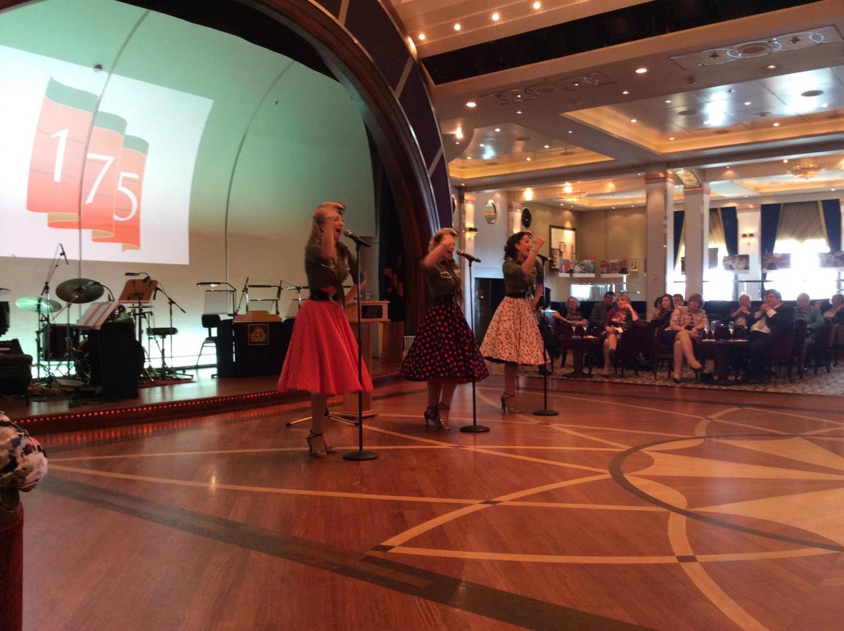 Entertainment on board the QM2