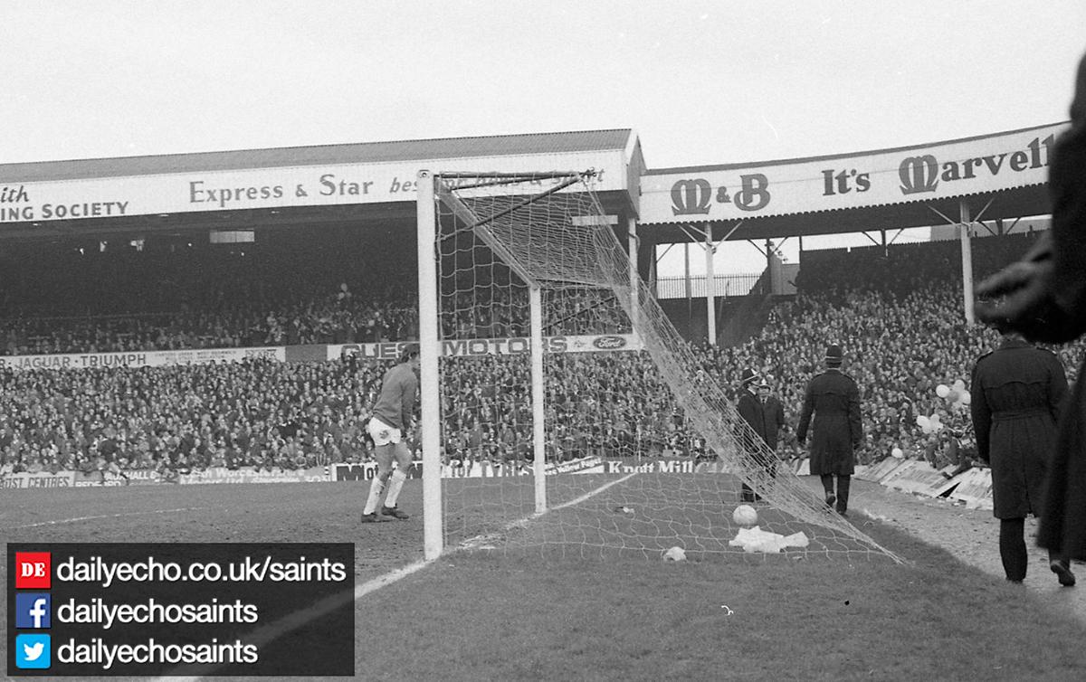 Photographs from Southampton FC's 1976 FA Cup run - West Bromwich Albion v Saints at The Hawthorns 