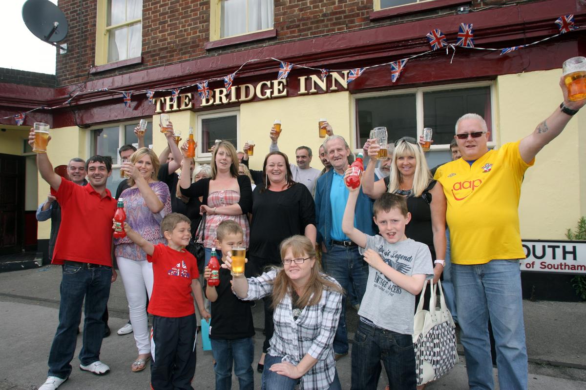 The Bridge Inn (copyright Dave Goddard)