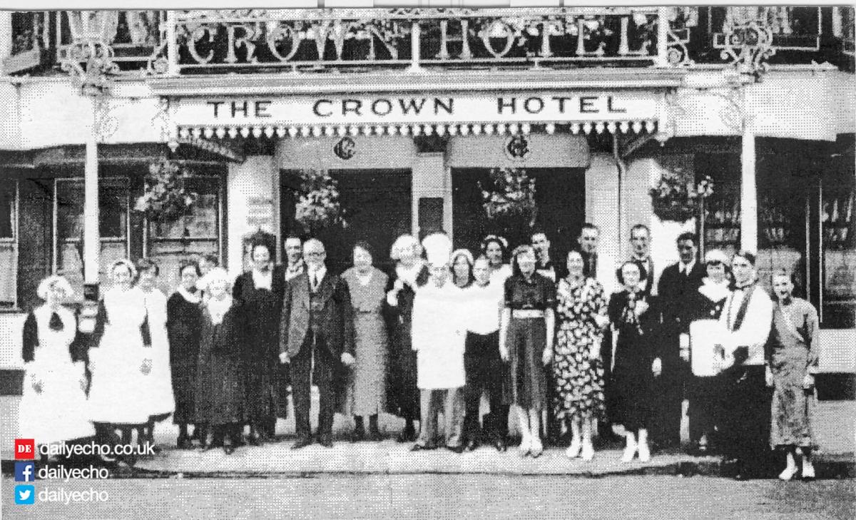 Crown Hotel, High Street