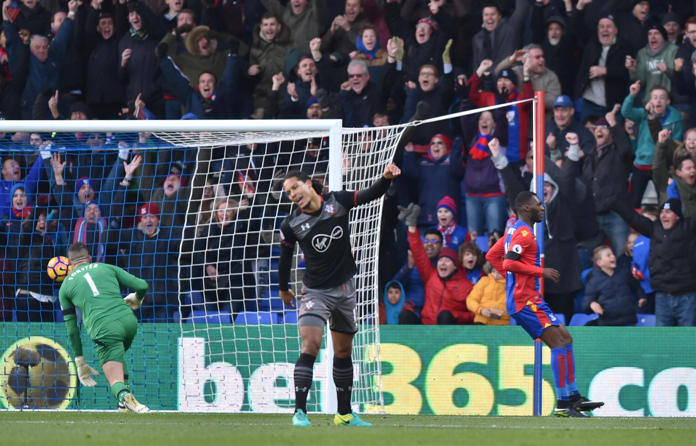 Crystal Palace 3-0 Southampton: Forster error caps miserable afternoon