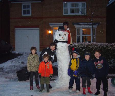 Snow covers Hampshire - Tall snowman
