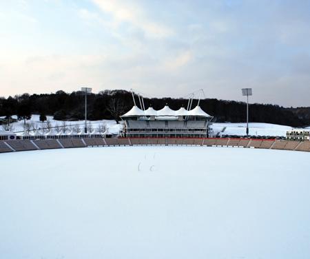 Snow covers Hampshire -  The Rose Bowl by groundsman Mark Miller