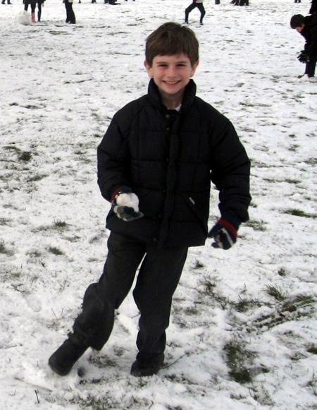 Snow covers Hampshire - Hook with Warsash School have a snowball fight