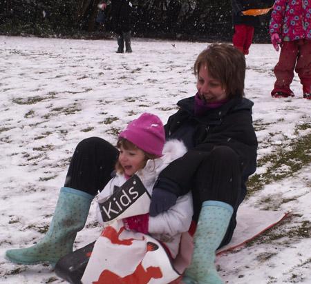 Snow covers Hampshire - Fairthorne Manor Nursery group have fun in the snow
