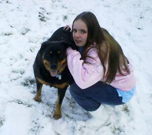 Snow covers Hampshire - Jade Pack and her dog Ooch