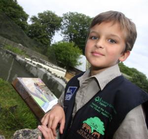 SHARING KNOWLEDGE: Dominik Reynolds is a guide at the New Forest Reptile Centre.       Echo picture by Matt Watson. Order no: 8762507
