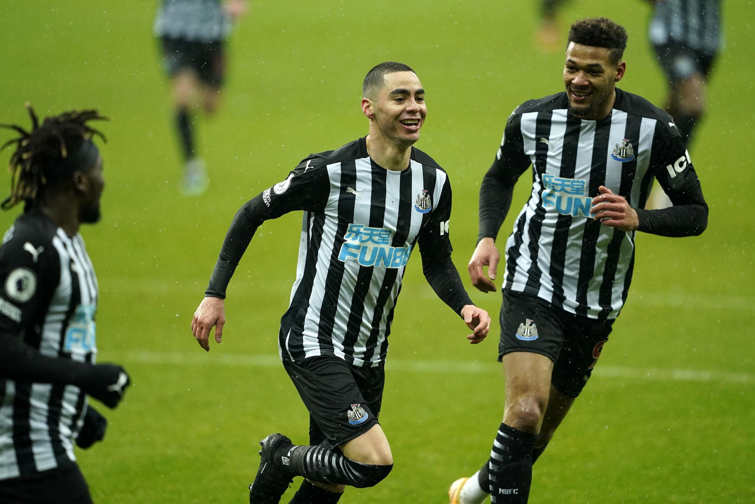 Saints suffer another defeat - despite Newcastle finishing with nine men