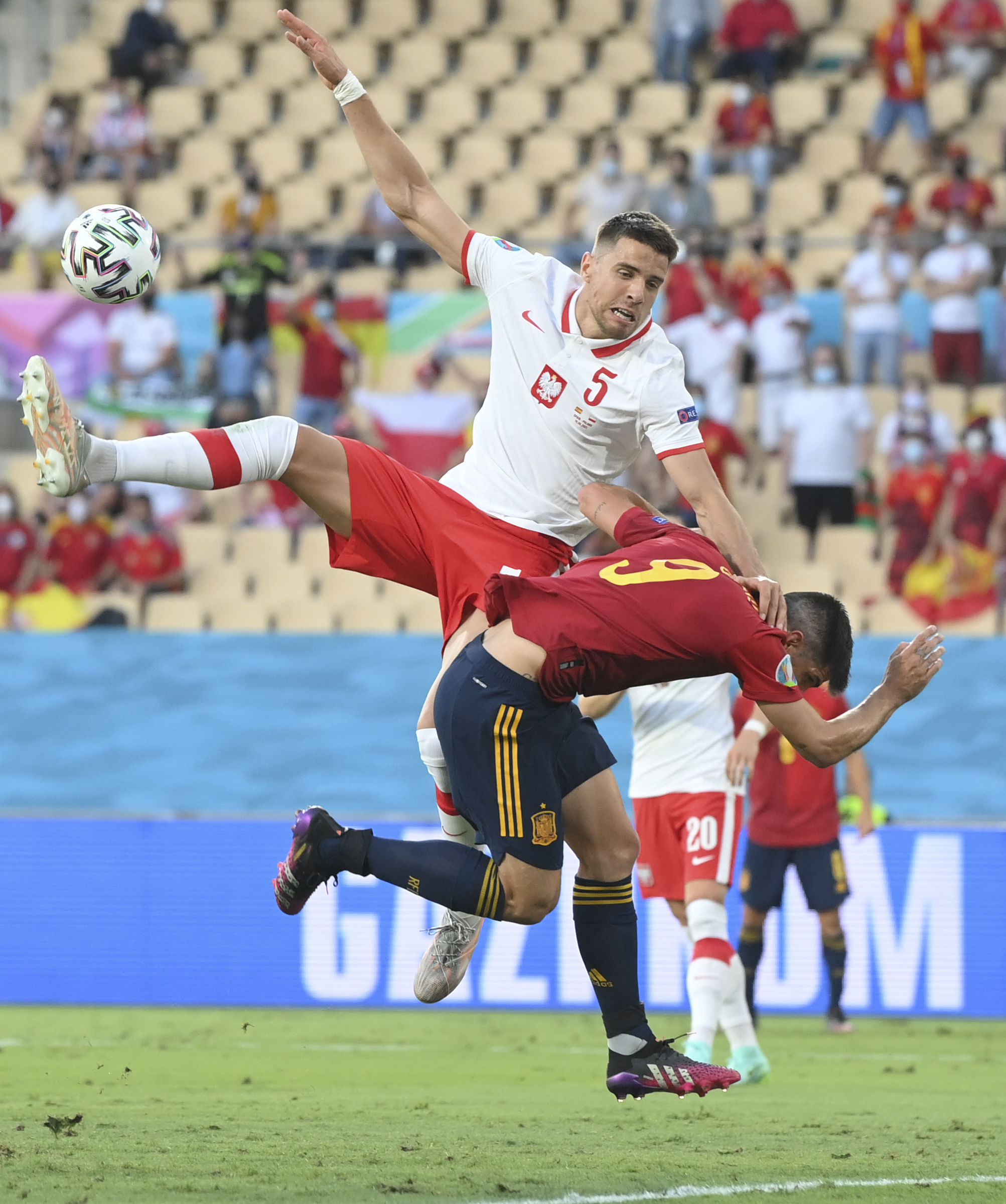 Bednarek bows out of Euro 2020 after Poland eliminated
