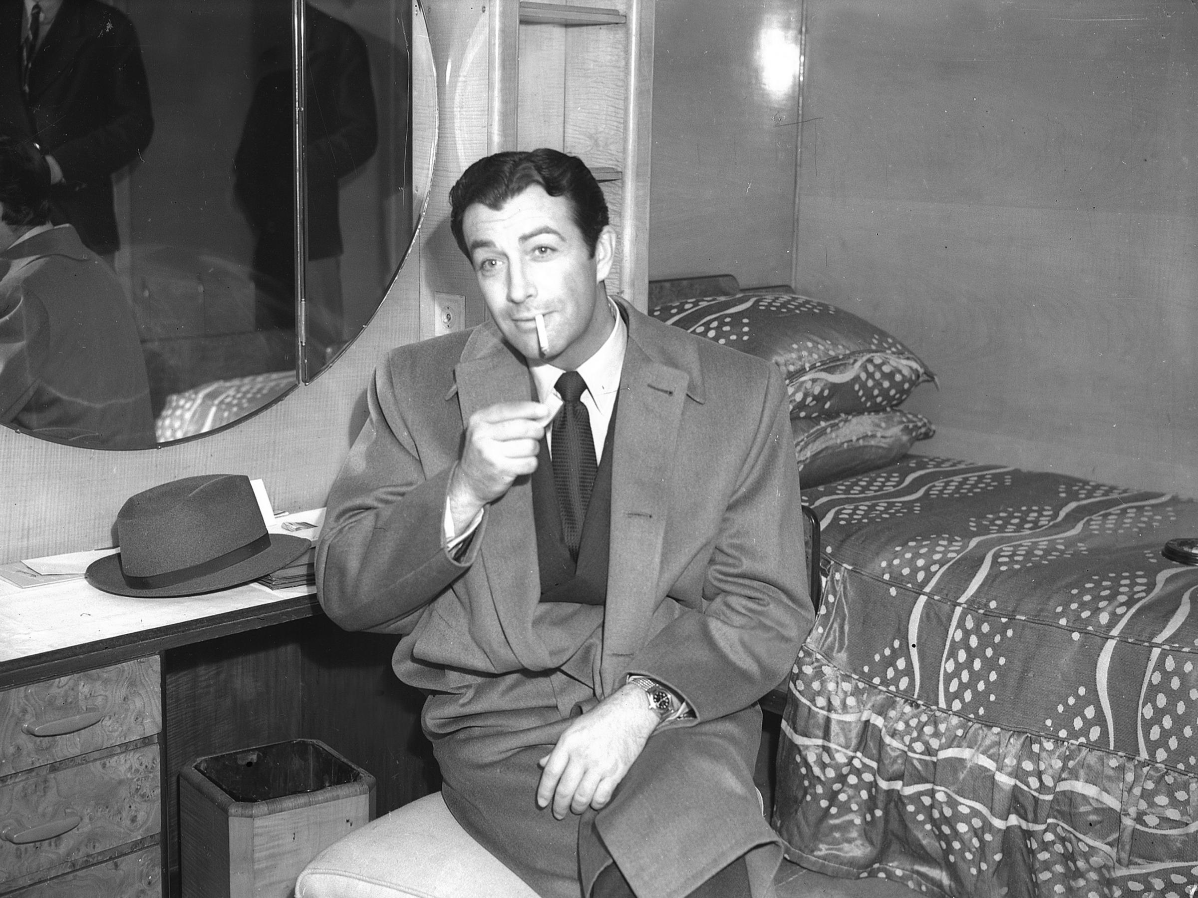 Robert Taylor, American film and television actor, born 1911. Taylor was one of the most popular leading men of his time. April 27, 1950. THE SOUTHERN DAILY ECHO ARCHIVES. Ref - 7237