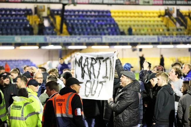 Southend United fans protest against chairman Ron Martin (Pic: Matthew Temple)