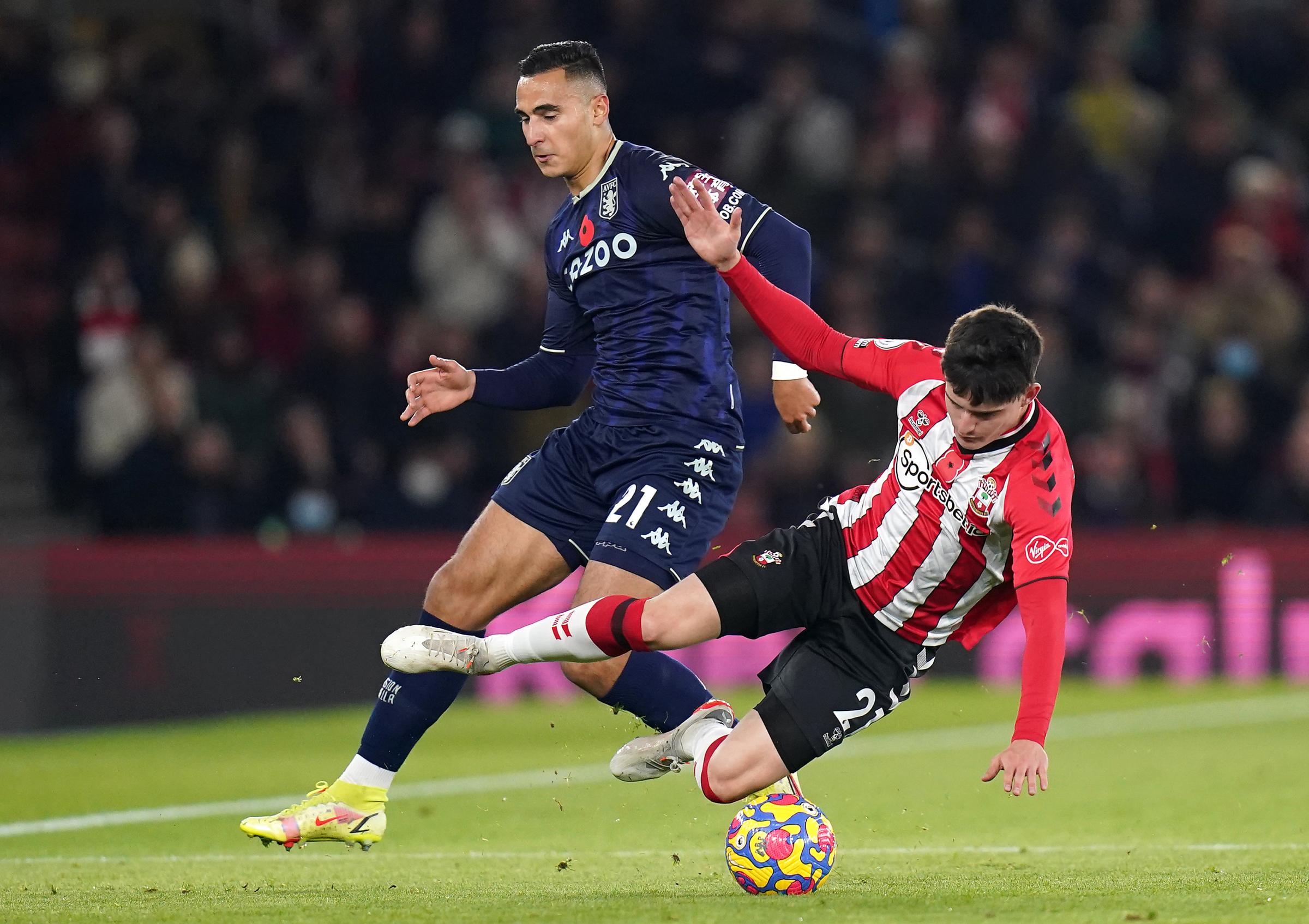 Pundit says El Ghazi should have been sent off at St Mary's