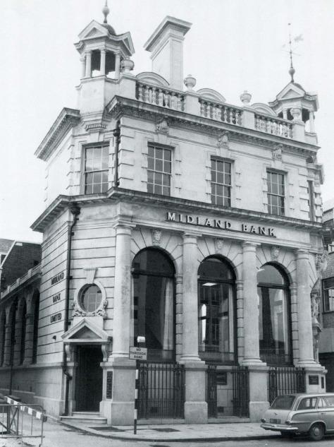 Daily Echo: Former bank at High Street, Southampton. Photo from: Shanghai Lan 1814/Southampton City Council planning portal. 