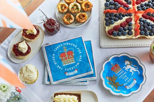 Daily Echo: Queen's Jubilee Paper Plates and Napkins (Lakeland)