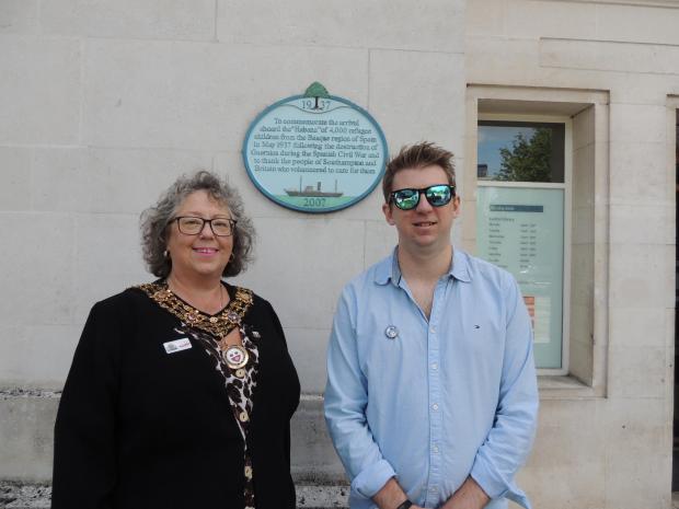 Daily Echo: Tom wardle with Mayor of Southampton Cllr Jacqui Rayment 