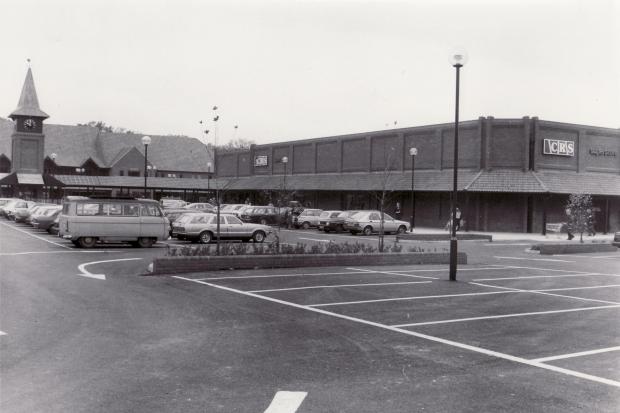 Locks Heath Shopping Centre. November 1983. Southern Daily Echo Archives..