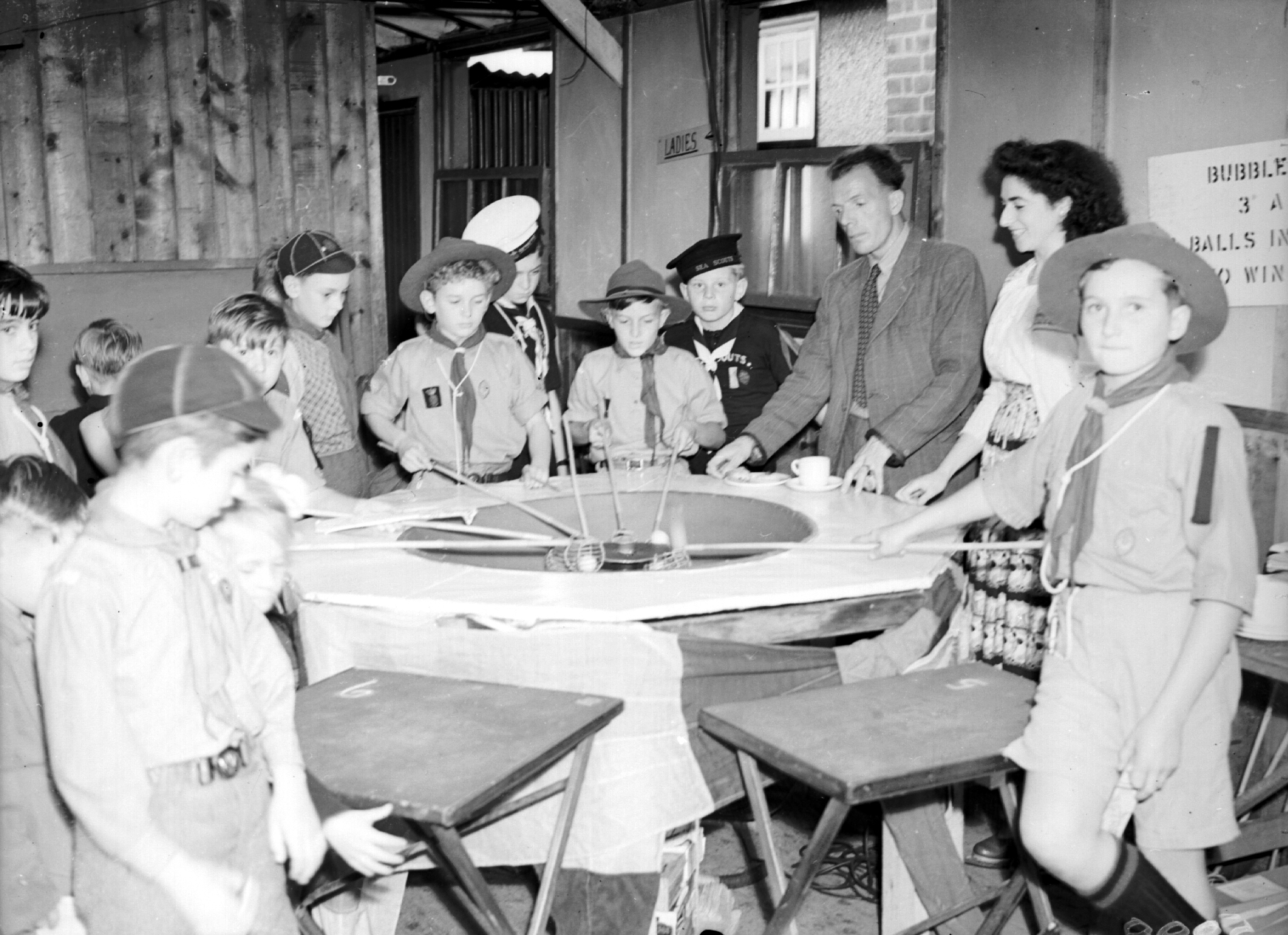 Scouts Fete at Maybush. 14th Sep© THE SOUTHERN DAILY ECHO ARCHIVES. Ref - 5998