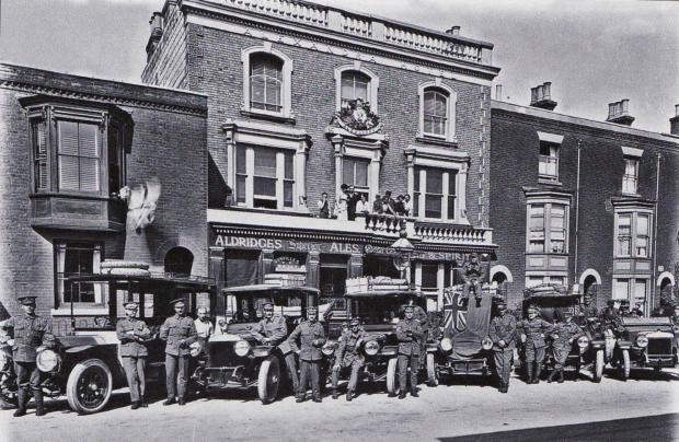 Daily Echo: Heritage. Troops in front od Alexandra Hotel, 1914