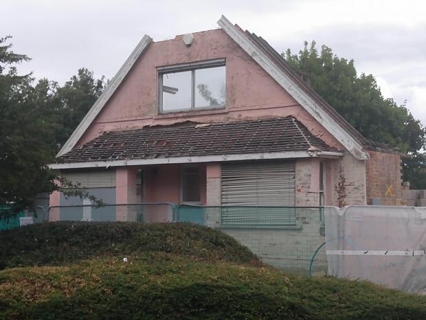 Daily Echo: Sir Christopher Cockerell's former home at Prospect Place, Hythe, is being rebuilt.