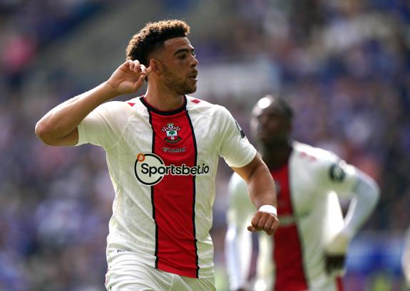 Daily Echo: Southampton's Che Adams celebrates scoring their side's first goal of the game during the Premier League match at the King Power Stadium, Leicester. Picture date: Saturday August 20, 2022. Daily Echo: Southampton's Che Adams celebrates scoring their side's first goal of the game during the Premier League match at the King Power Stadium, Leicester. Picture date: Saturday August 20, 2022.