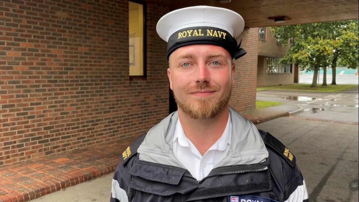 Royal Navy sailors train for Queen's funeral procession at HMS Collingwood  in Fareham | Daily Echo