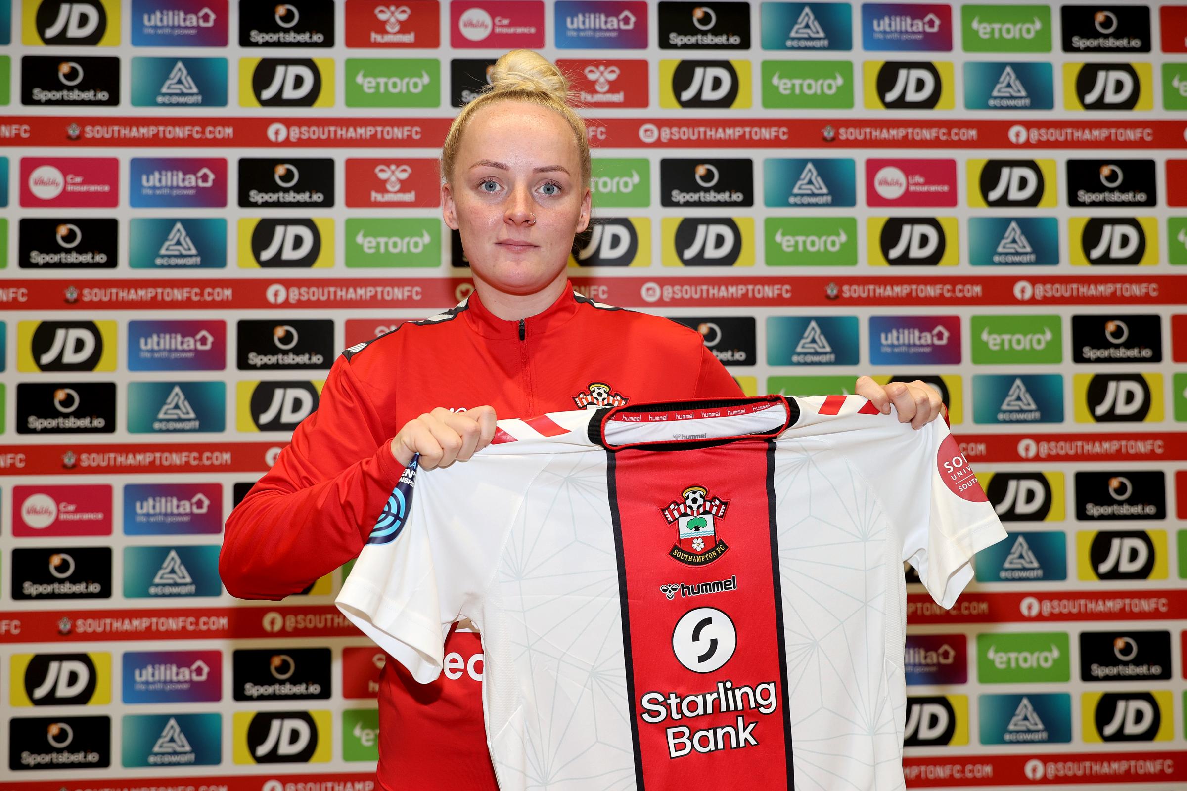 Southampton FC confirm loan signing of midfielder Chloe Peplow