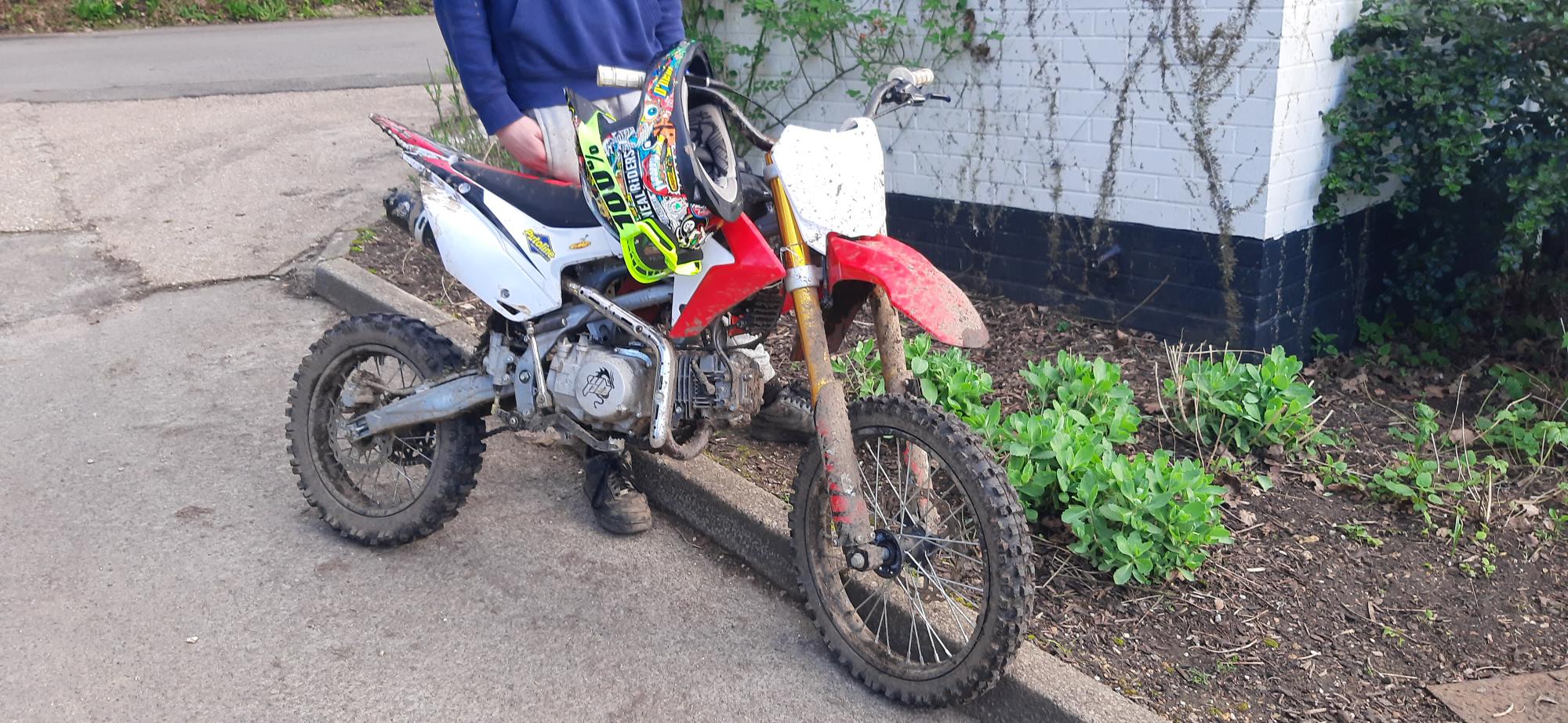 Police crackdown on motorbikes in Bursledon woodland - Vimarsana News