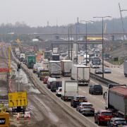 A five-mile stretch of the M25 motorway will be closed in both directions this weekend