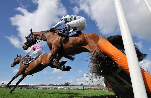 Barizan ridden by Paul Moloney (centre) on his way to winning the Pertemps Network Handicap Hurdle (The Swinton Hurdle) Race during Pertemps Swinton Hurdle Day at Haydock Park Racecourse, Newton-Le-Willows.
Picture date: Saturday May 11, 2013. 