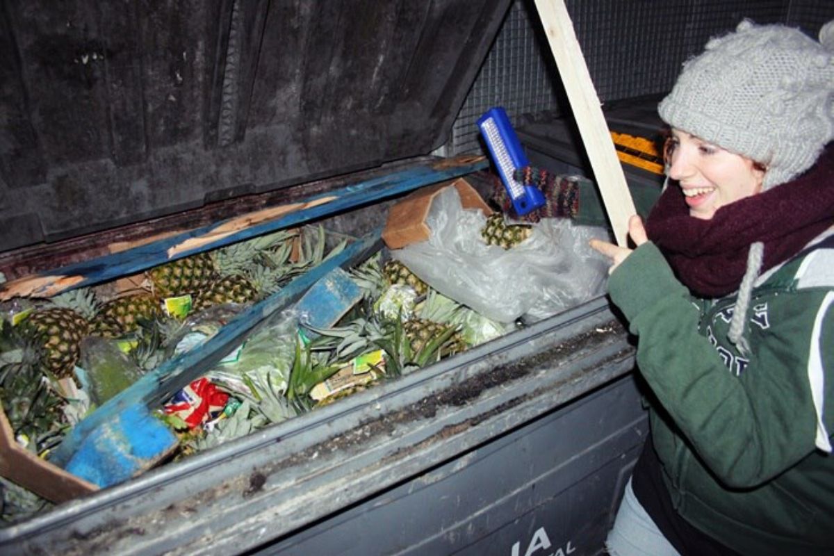 Freeganism to some, bin diving to others, Libby Russell explains why she  eats out of bins | Daily Echo