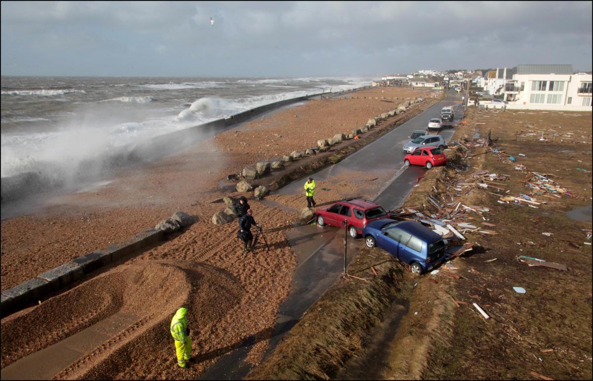 Storms of February 2014 - Milford on Sea