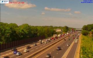 Heavy delays build as all traffic being held on M27 after crash
