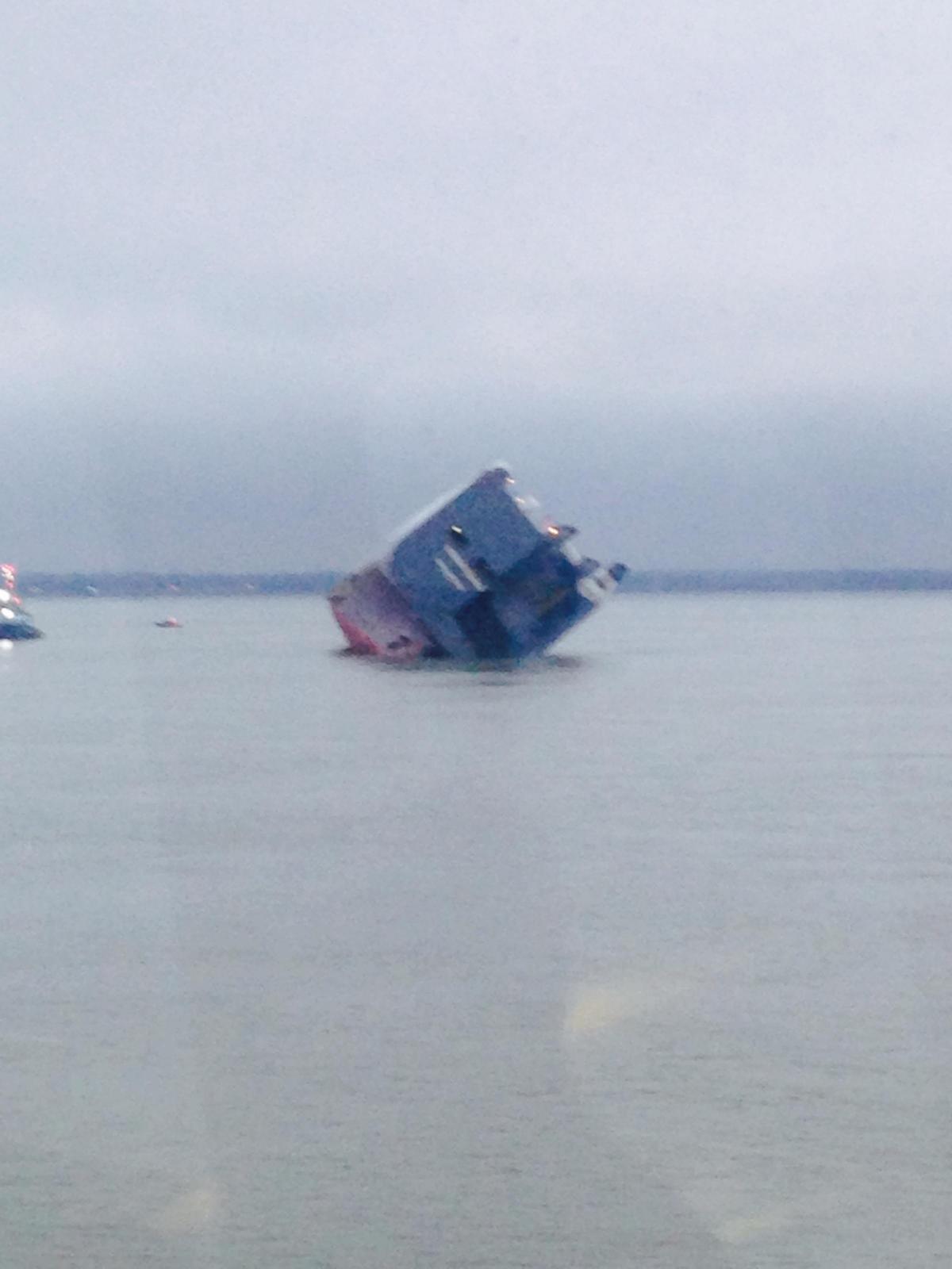 Ship runs aground at Brambles Bank of the Isle of Wight - Guy McKechnie